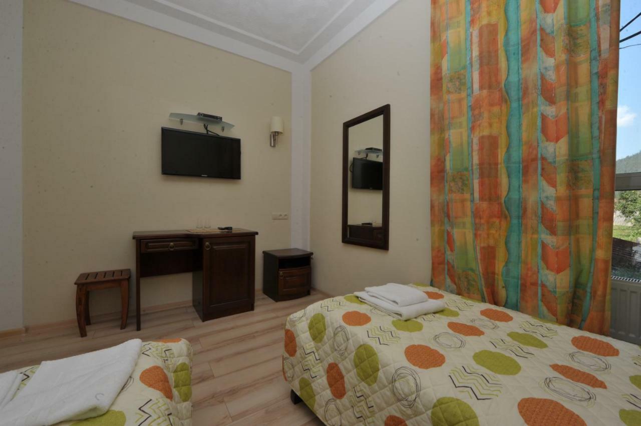 Villa Provans Tatariv Ngoại thất bức ảnh